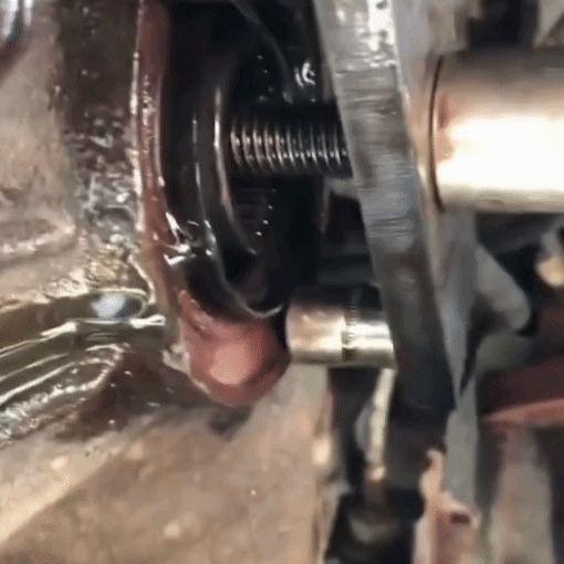 CV Axle Bearing Puller Tool with Clamshell-Type Design